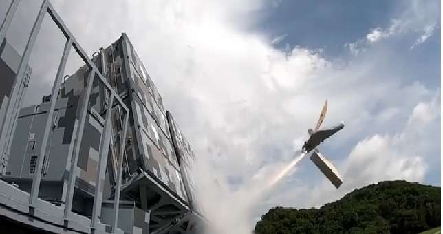 சீனாவுக்கு எதிராக கரும்புலி விமானங்களை தயாரித்த தாய்வான்