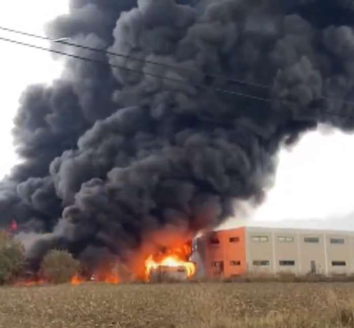 வெடித்து சிதறிய கெமிக்கல் பக்டரி