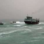 எரிபொருள் கடத்தல் கப்பலை - துரத்தி பிடித்த ஈரான் கடற்படை