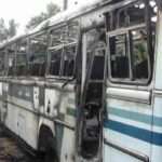 பஸ் வண்டி தீவைத்து எரிப்பு