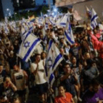 இஸ்ரேல் போர் நடத்த மக்கள் எதிர்ப்பு இஸ்ரேல் தலைநகரில் வெடித்த போராட்டம்