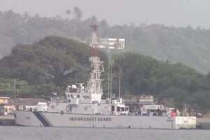 இந்தியாவின் இரண்டு கரையோர பாதுகாப்பு கப்பல்கள் கொழும்பு வருகை