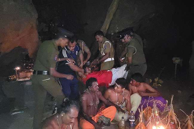 வவுனியா வெடுக்குநாறி மலையில் பொலிஸார் அத்துமீறல் 8 பேர் கைது