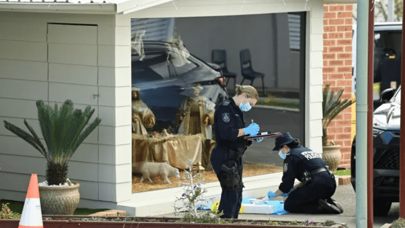 அவுஸ்ரேலியா சிட்னி தேவாலயத்தில் கத்தி குத்து பலர் காயம்