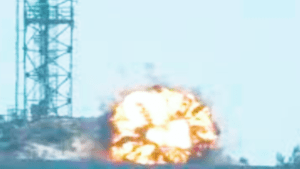 எரிகிறது இஸ்ரேல் இராணுவ முகாம்