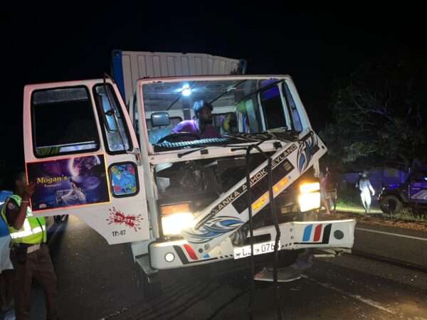 மாங்குளத்தில் கோர விபத்து