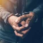 மகனைச் சித்திரவதைசெய்த தந்தை கைது