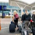 சுற்றுலா பயணிகள்