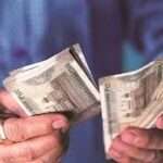 வேட்பாளர்களின் மாத வருமானம்