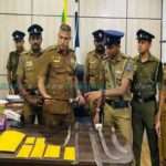 கூரிய ஆயுதங்களுடன் நால்வர் கைது